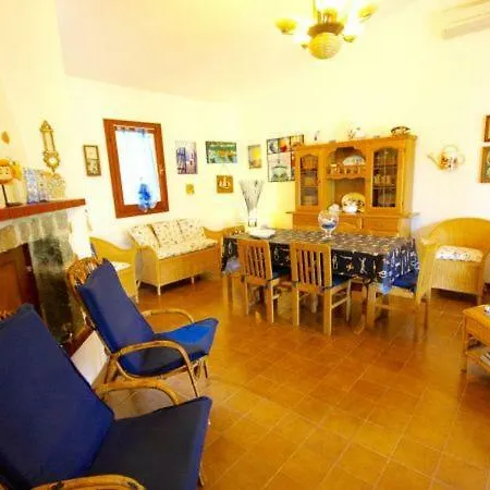 Chalet Pittulongu Chalet Sleeps 9 *
